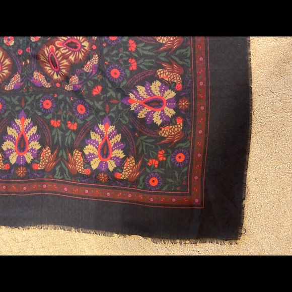 NWOT Strawbridge Clothier - Italian navy/wine/red/purple/tan long wrap/scarf - Picture 4 of 5